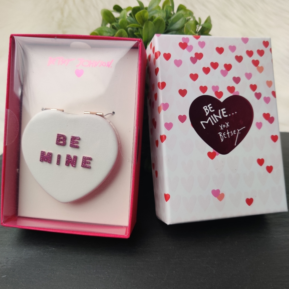 Betsey Johnson Compact "Be Mine"